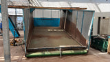 Visser potgrondbunker met nieuwe dwarsband en opvoerelevator.